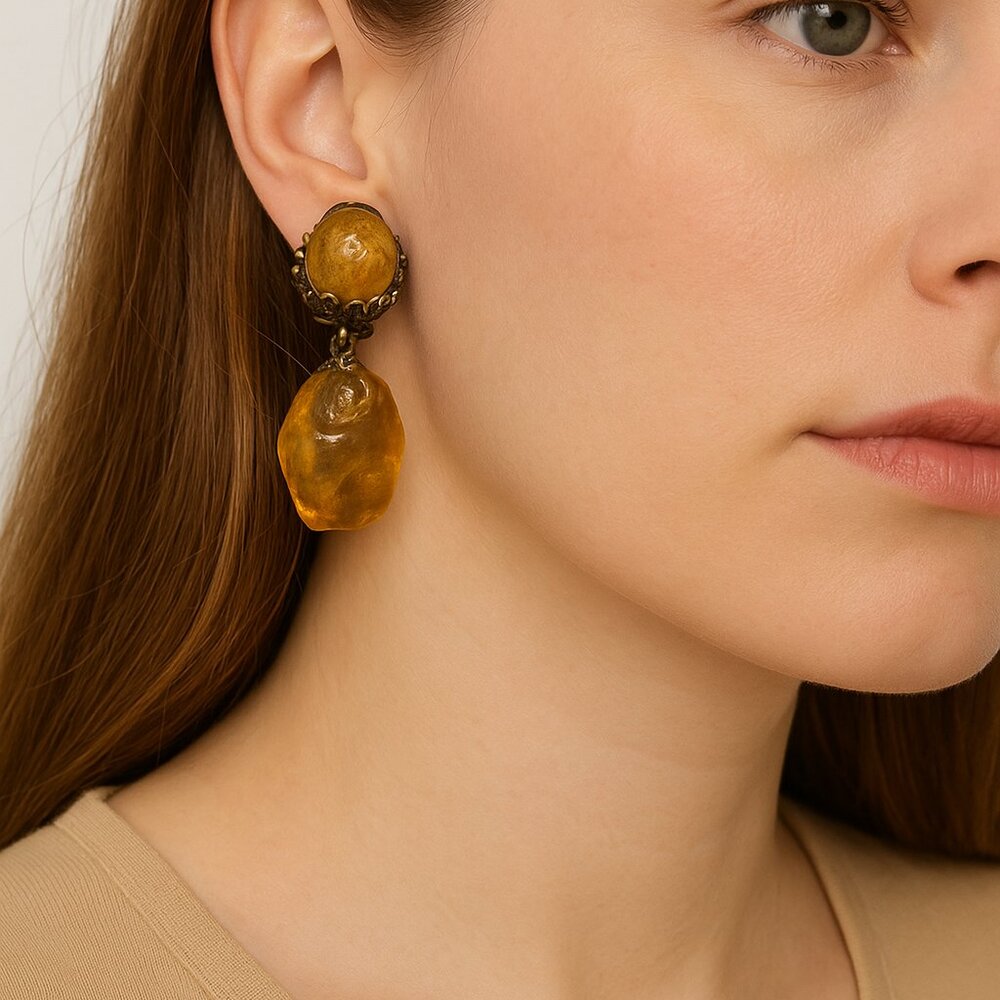 Rare Vintage‎ Alice Caviness Amber Lucite Clip-On Earrings – 2 Inch Drop